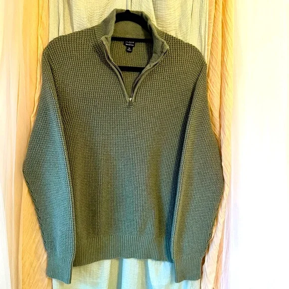 J.Crew men’s sweater (size xl) hunter green.  Pre-owned - Picture 2 of 15